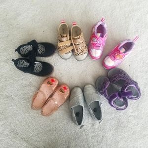 Size 9 toddler shoes